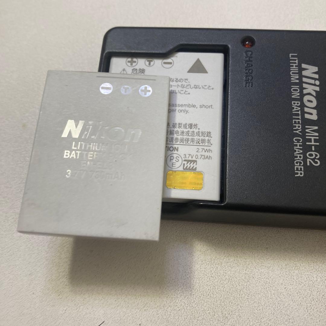 Nikon COOLPIX S70 Cコンパクトデジタルカメラ