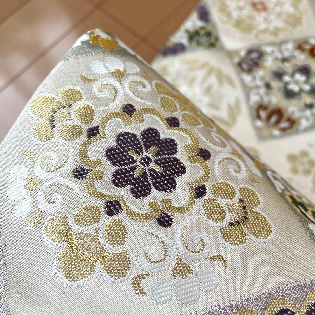 袋帯 西陣錦織 正絹 菱文 松竹梅 桐 菊など ベージュ系 控えめ金 長尺 美品