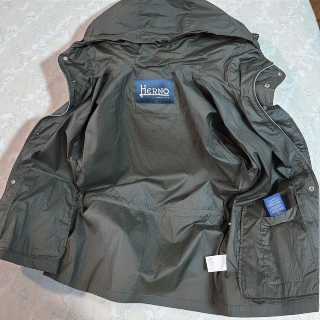 HERNO ヘルノ 撥水 フィールドジャケット 50 カーキ 春アウター 未使用