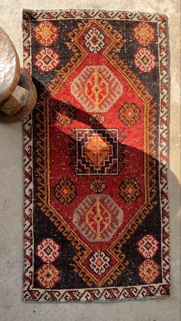 48×93 “Paper balloons” ViNTAGE RUG