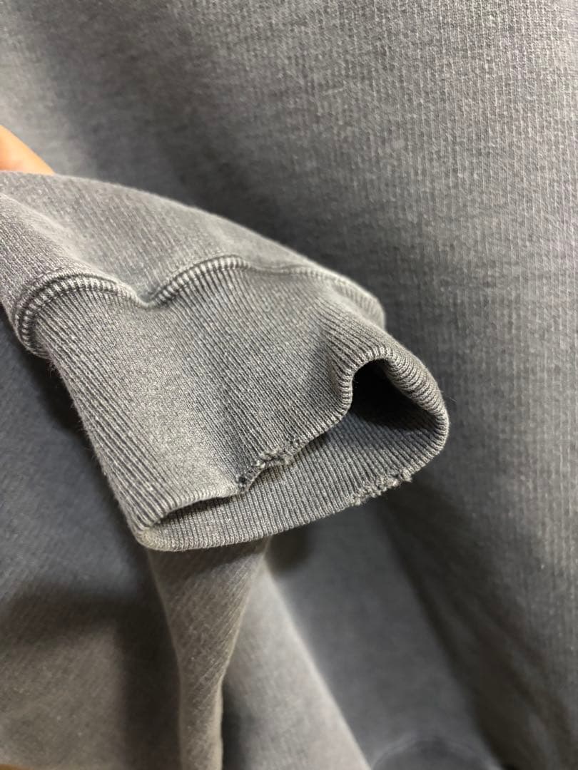 美品 simply complicated CORE CREWNECK 3