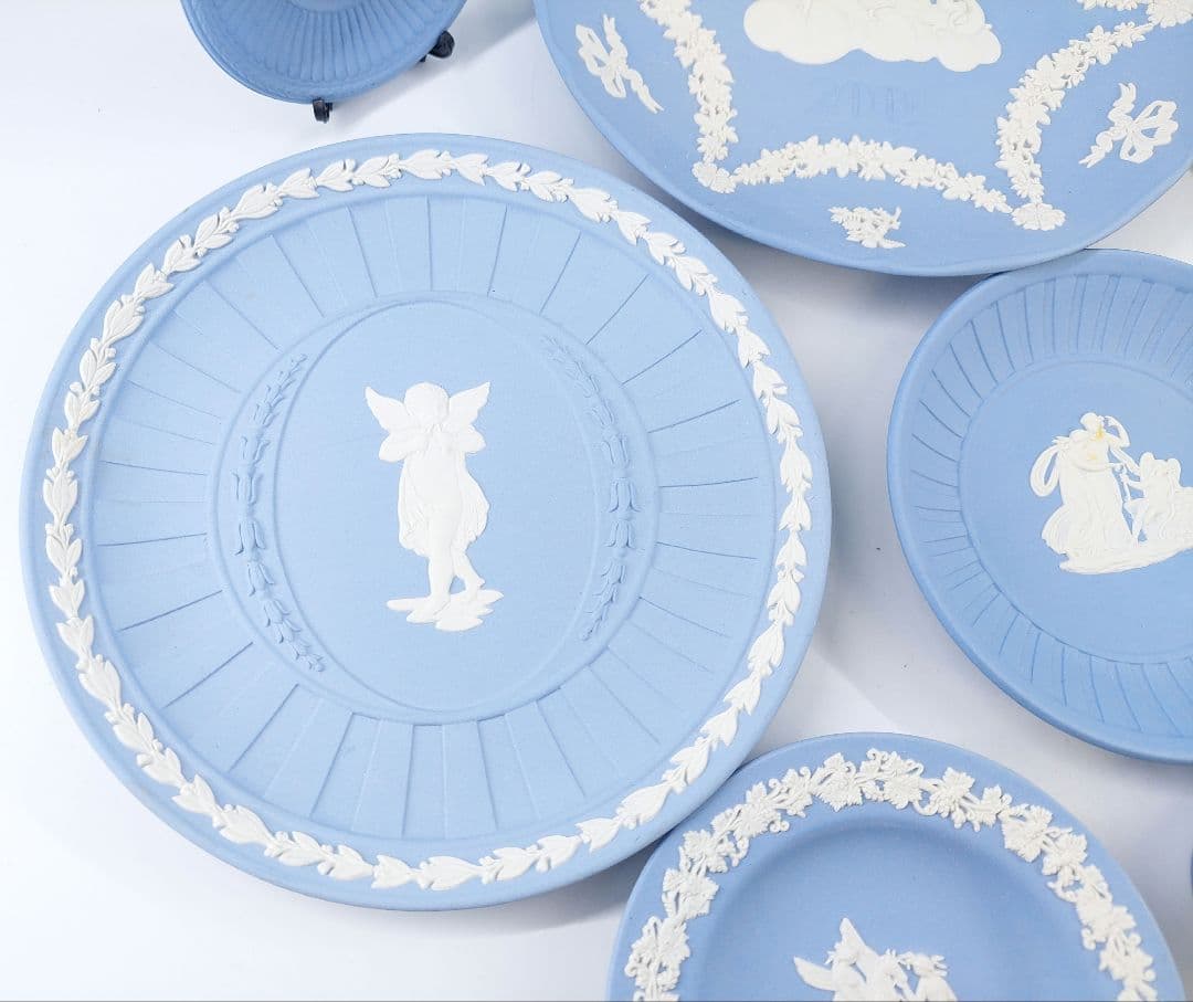 Wedgewood ジャスパー 花瓶 プレート 時計他 13点まとめて