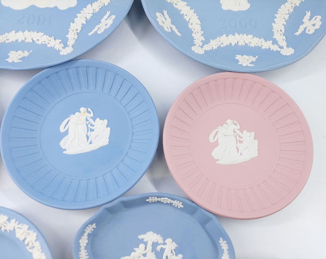Wedgewood ジャスパー 花瓶 プレート 時計他 13点まとめて