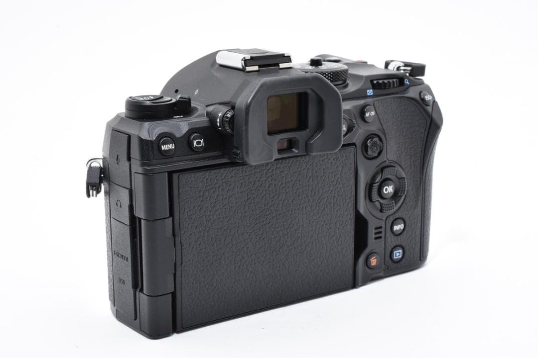 ★極上品★ OLYMPUS OM-1 ボディ ショット数：1230回