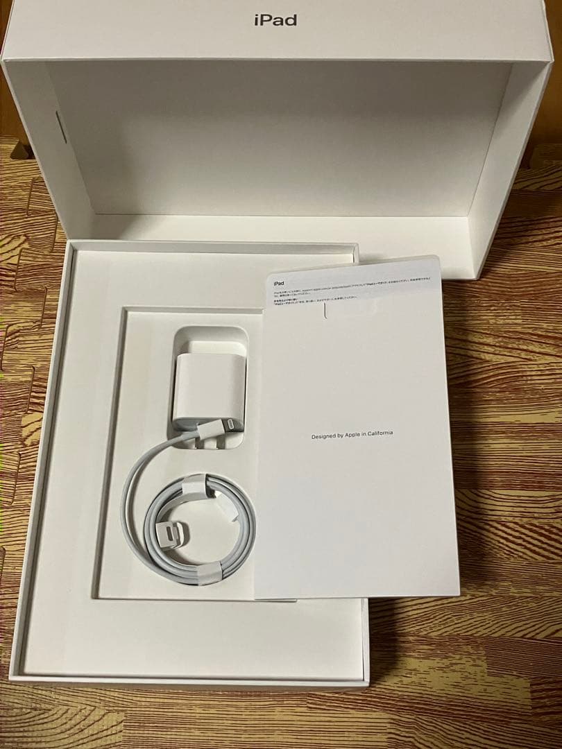 【バッテリー100%】iPad 9世代 Wi-Fi 64GB キーボード付