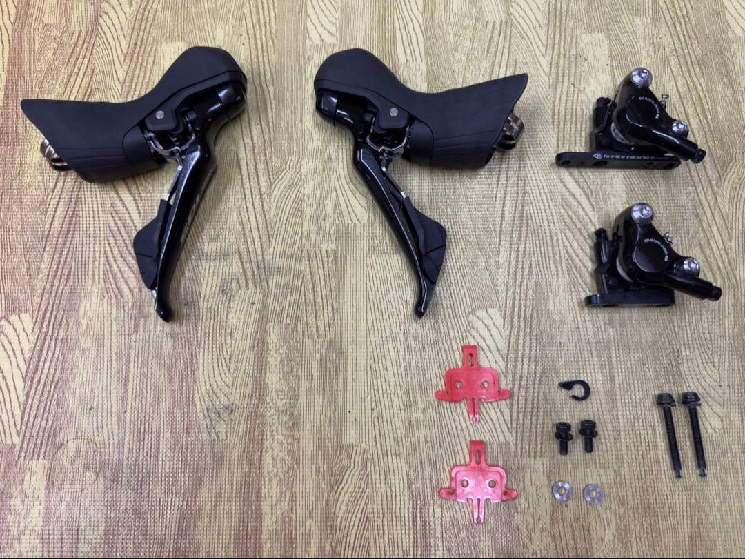 シマノ STIレバー ST-R7020 油圧ブレーキ BR-R7070