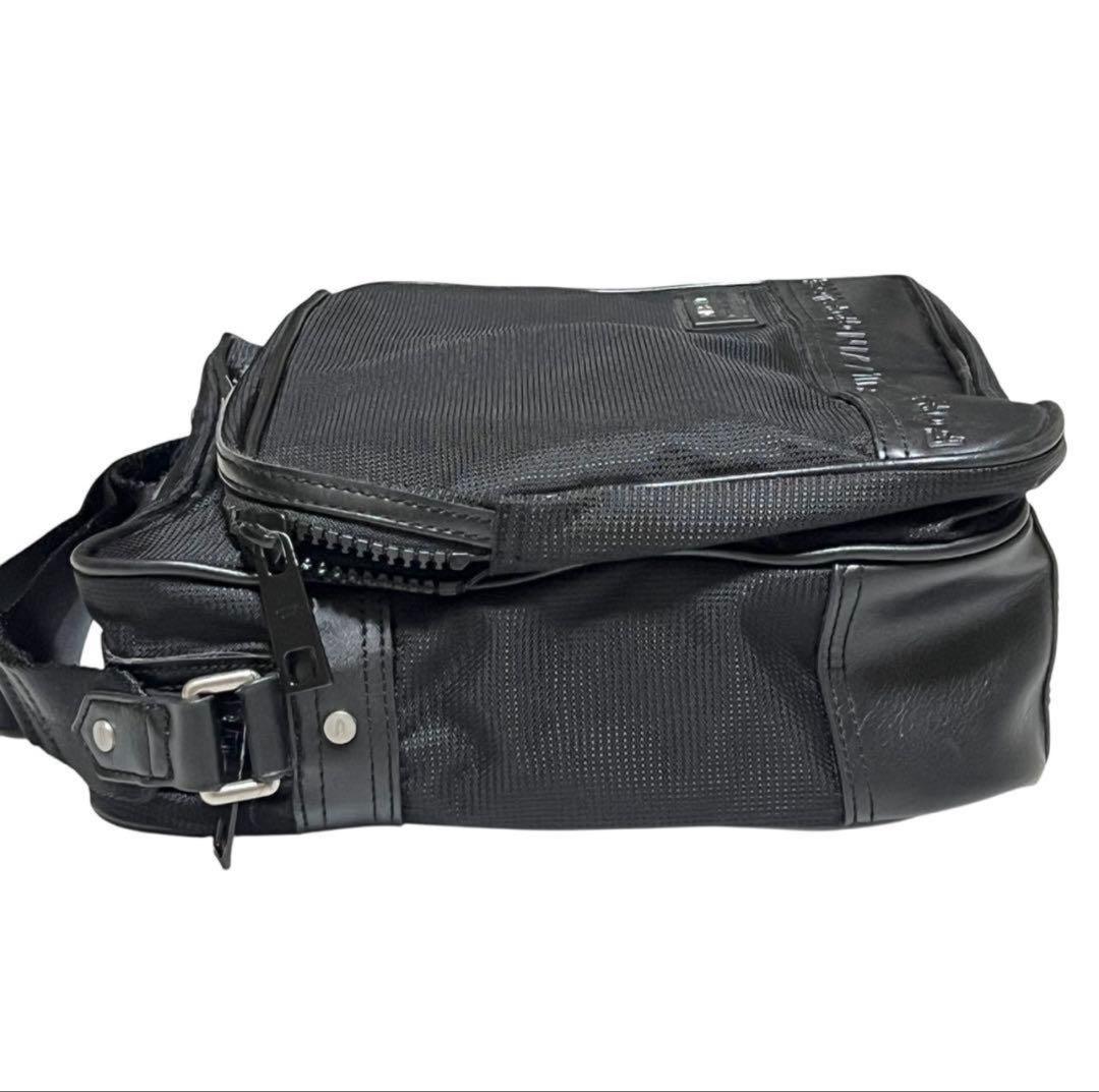 【良品】 ショルダーバッグ　メッセンジャーバッグ　ナイロンバッグ　DIESEL