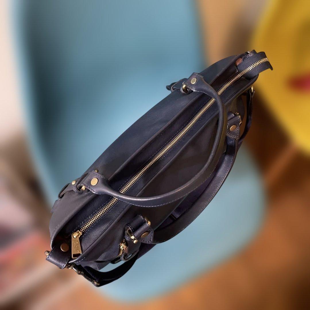 イタリア製　ＦClioネイビー レザー ビジネスバッグ