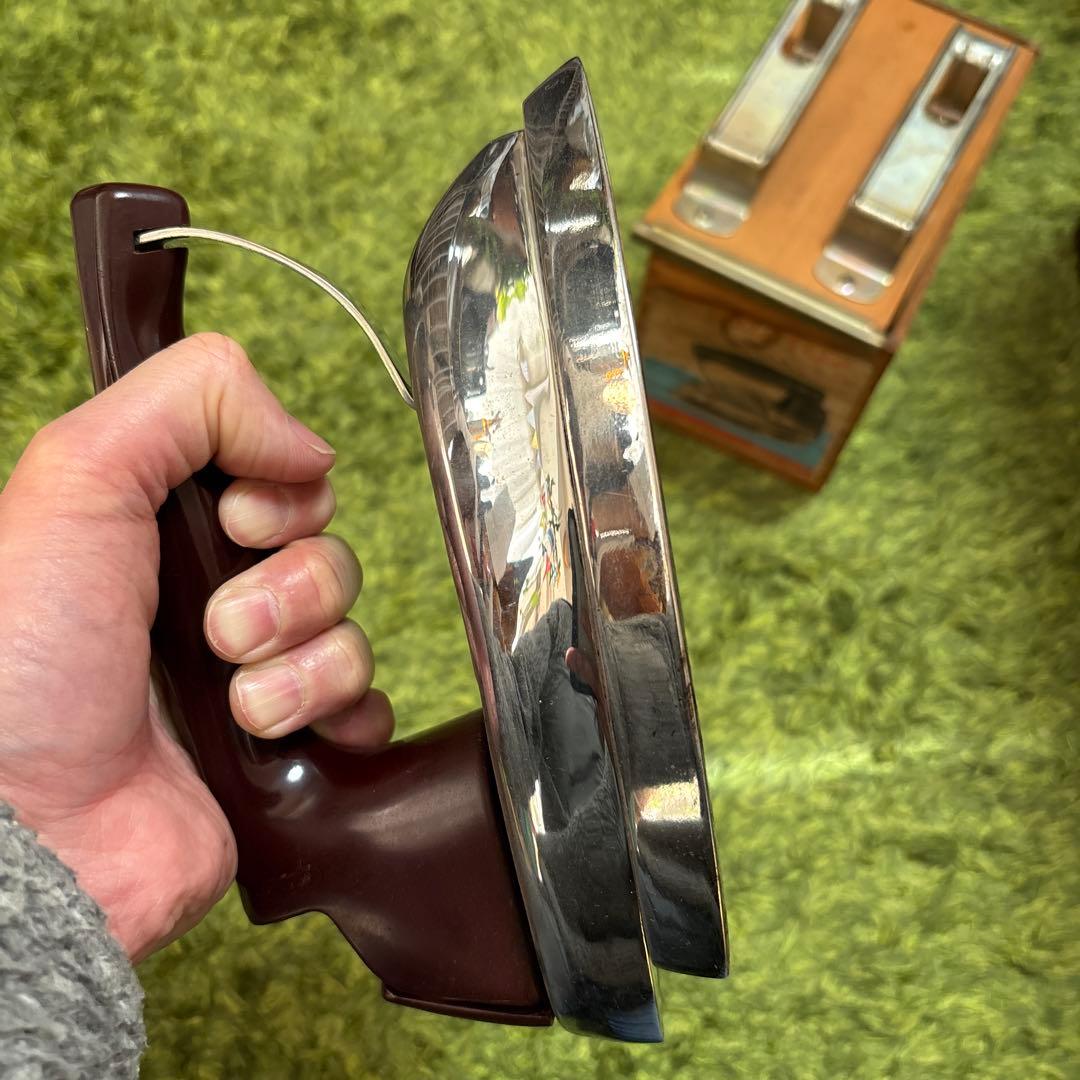 レトロ　HITACHI 300W アイロン 木箱付き