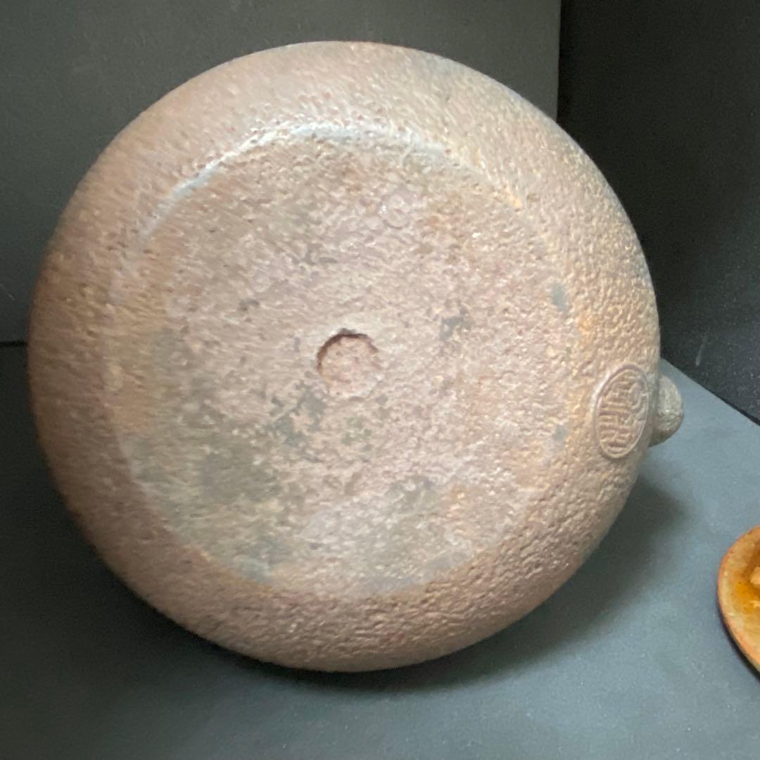 金寿堂 雨宮 宗 造 鉄瓶　刷毛目 長閑形 鉄瓶　純銀摘蓋　鐡瓶