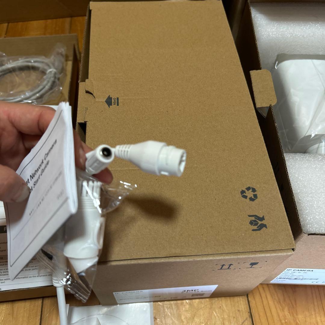 新品未使用　防犯カメラセット　4MP内蔵NVR IPカメラ4台セット