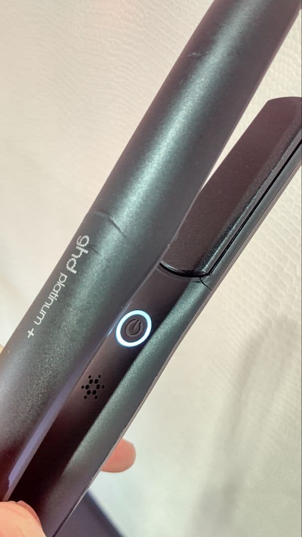 ✨ghdプラチナム＋✨️　ストーレートヘアアイロン　白