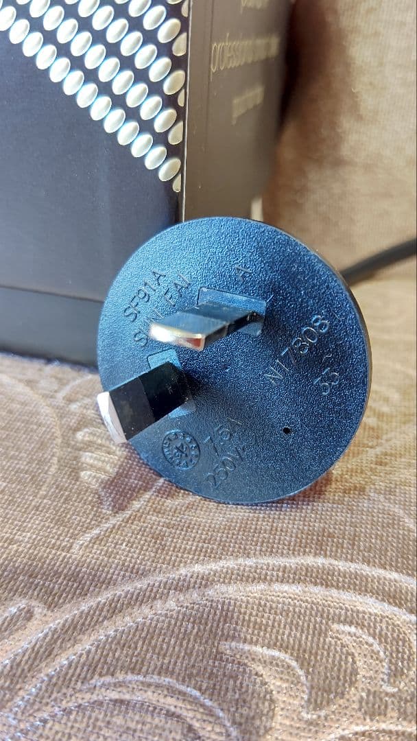 ✨ghdプラチナム＋✨️　ストーレートヘアアイロン　白