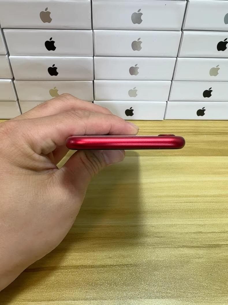 【年末特价品】iPhone SE3 128GB｜SIMフリー｜赤