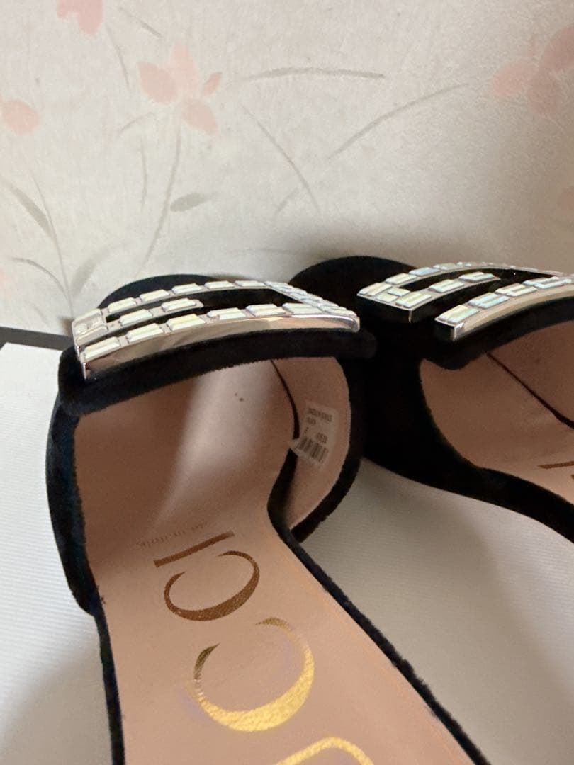 GUCCI ブラック スエード サンダル35サイズ