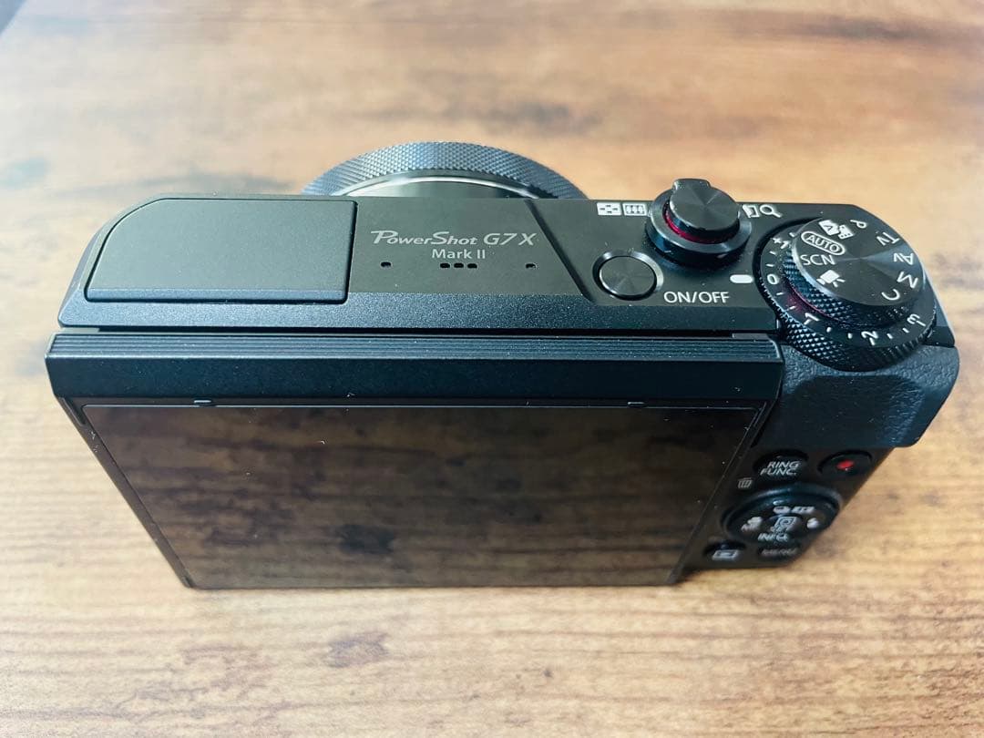 Canon PowerShot G7 X Mark II 本体と付属品