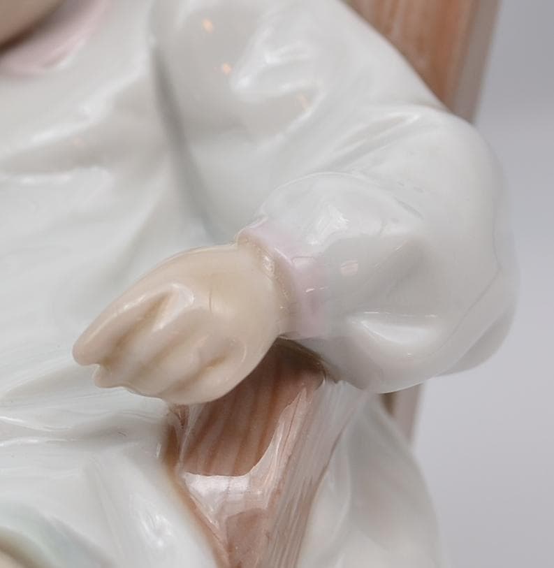 お昼寝／疲れちゃった　★リヤドロ　２体セット　スペイン　ポーセリン　光沢仕上げ