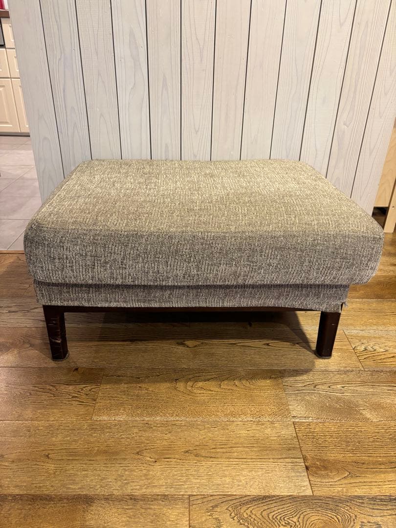 709　JFKオットマン