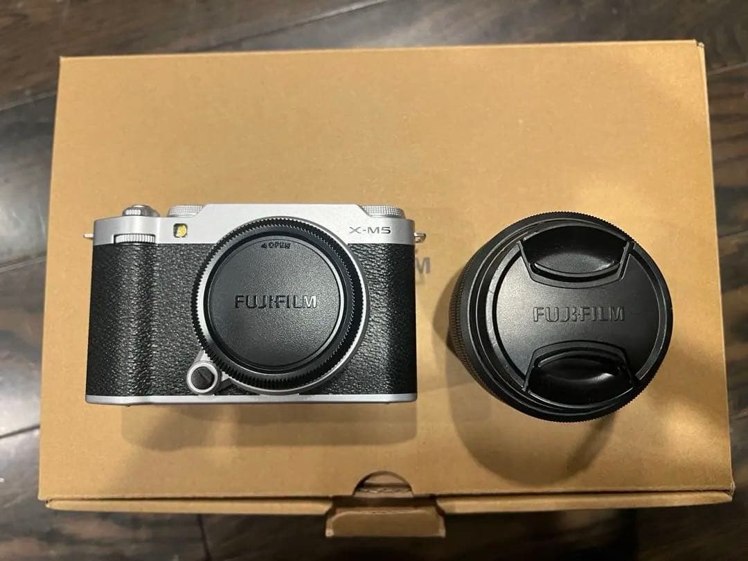Fujifilm X-M5 ミラーレスカメラ レンズ付き