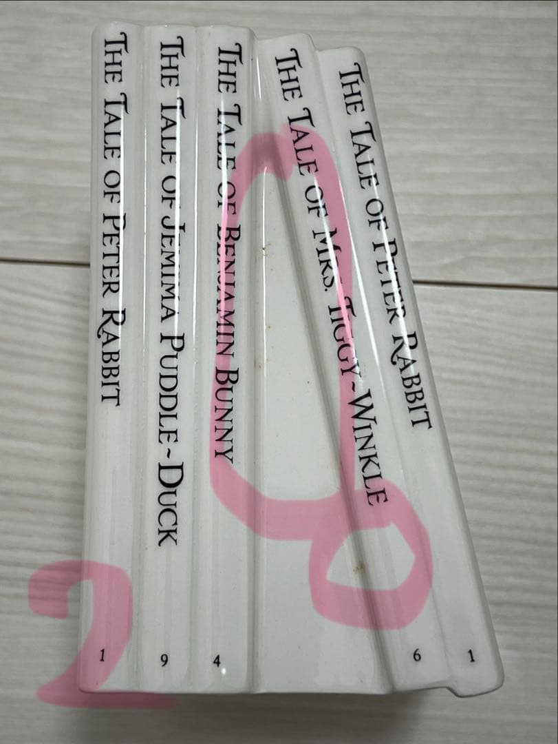 ウェッジウッド ピーターラビット ブック型　 貯金箱　ブックエンド