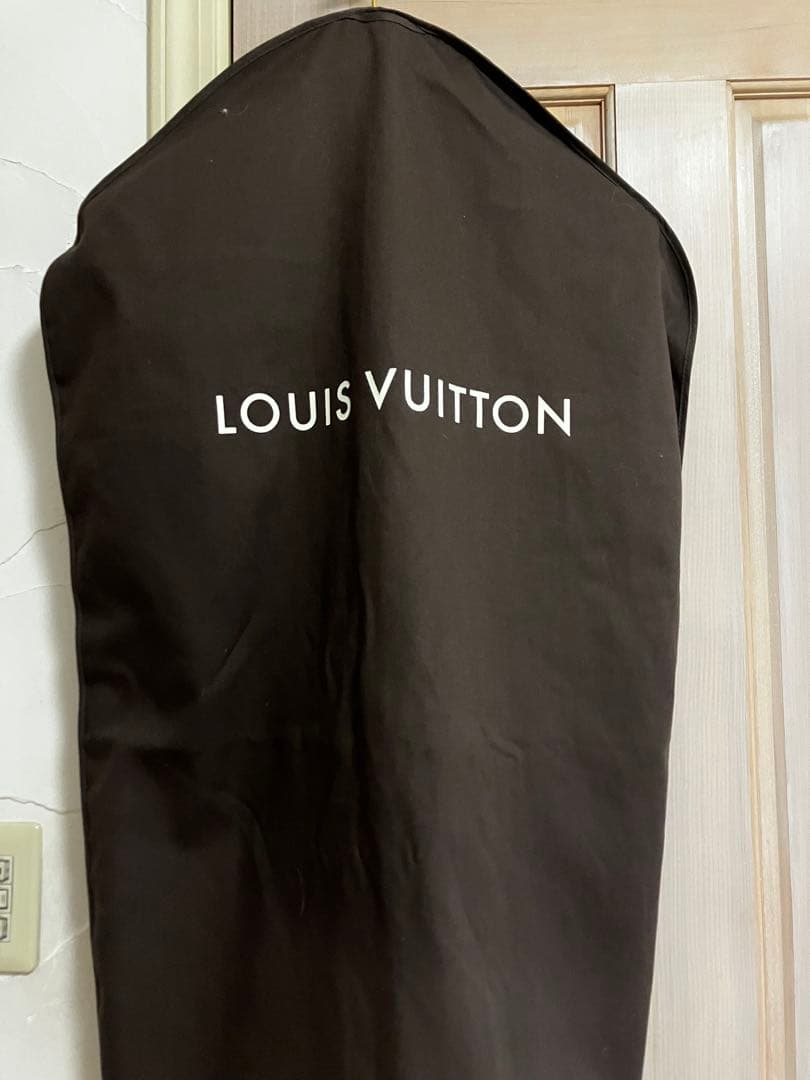 おいよ様　ルイヴィトンメンズスーツ