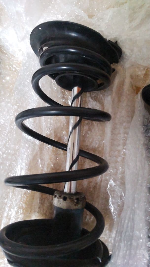 スバル　フォレスター　2代目　サスペンション一式！（TASG5 ）