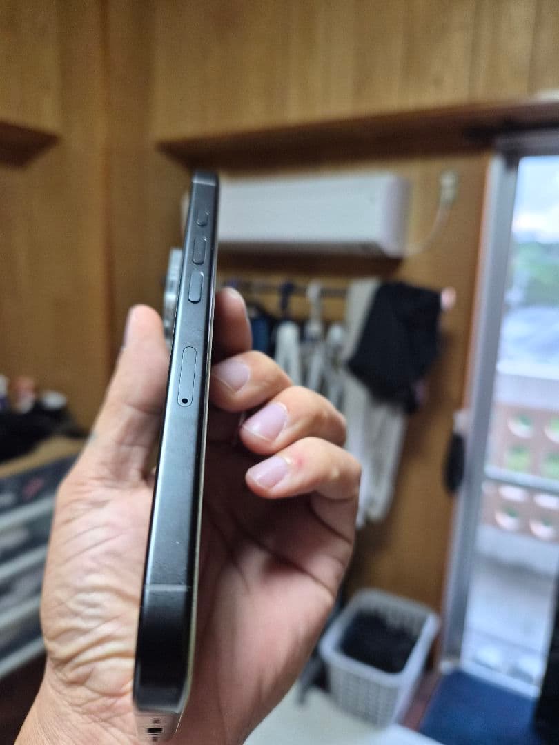 おおた Apple iPhone 16 Pro ブラック チタニウム