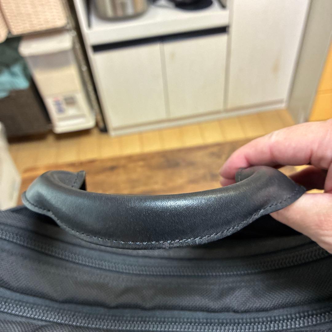 ビジネスバッグ ブラック 収納力高