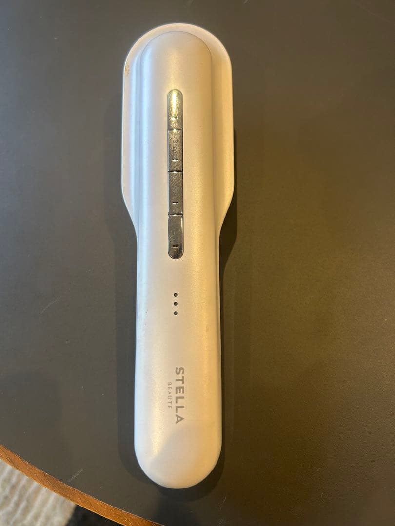 STELLA BEAUTE 美顔器 シルバー 専用ケース付き