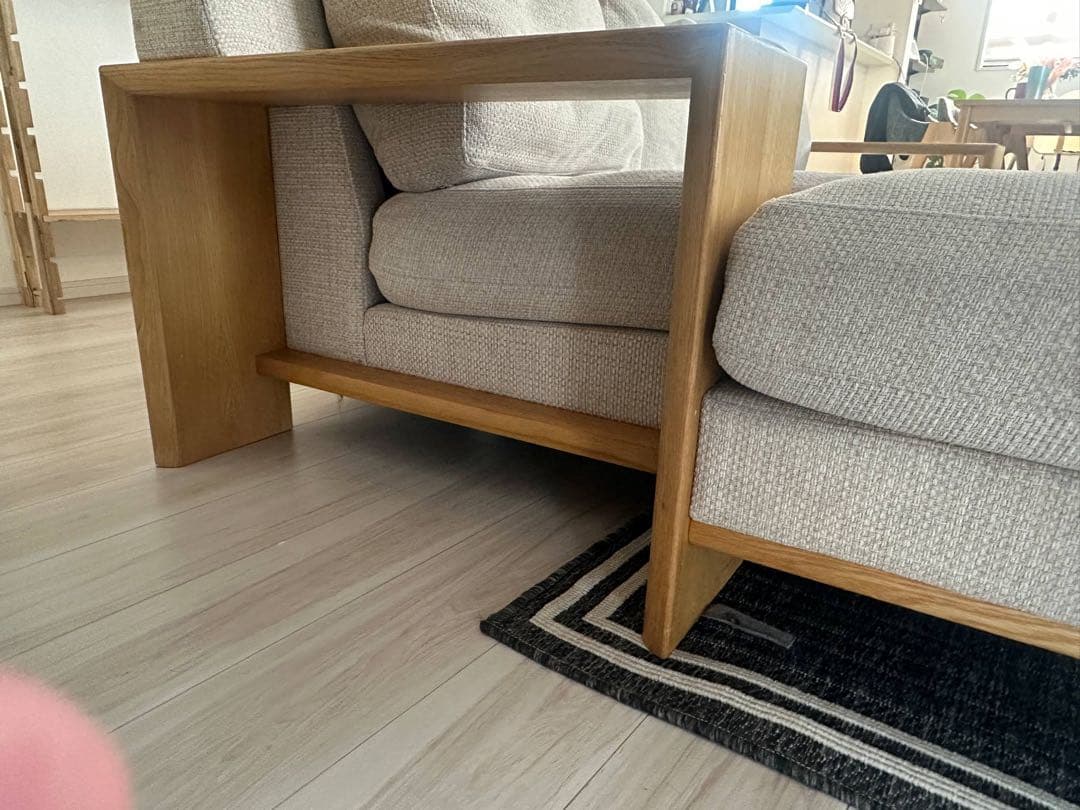 Karimoku カリモクベージュ コーナーソファ 木製アームレスト付き