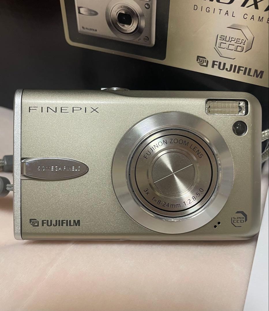 動作確認済 FinePix F30 充電器付