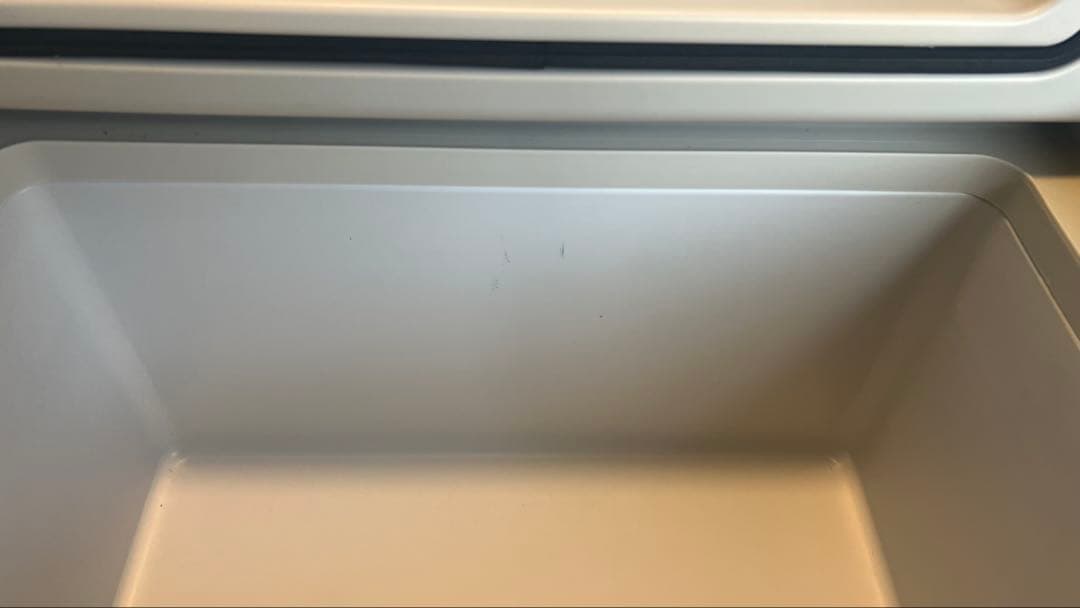 アイリスオーヤマ ポータブル冷蔵冷凍庫 IPD-2B-W 20L【中古】