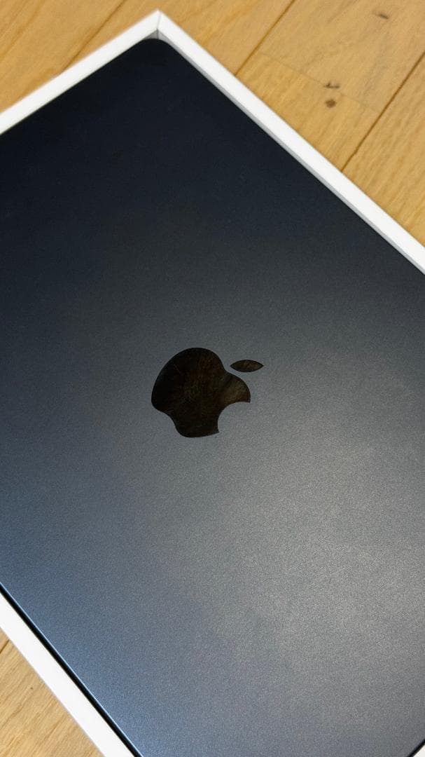 ゆ*様 Macbook Air M2 ミッドナイト US 16/256GB 完璧