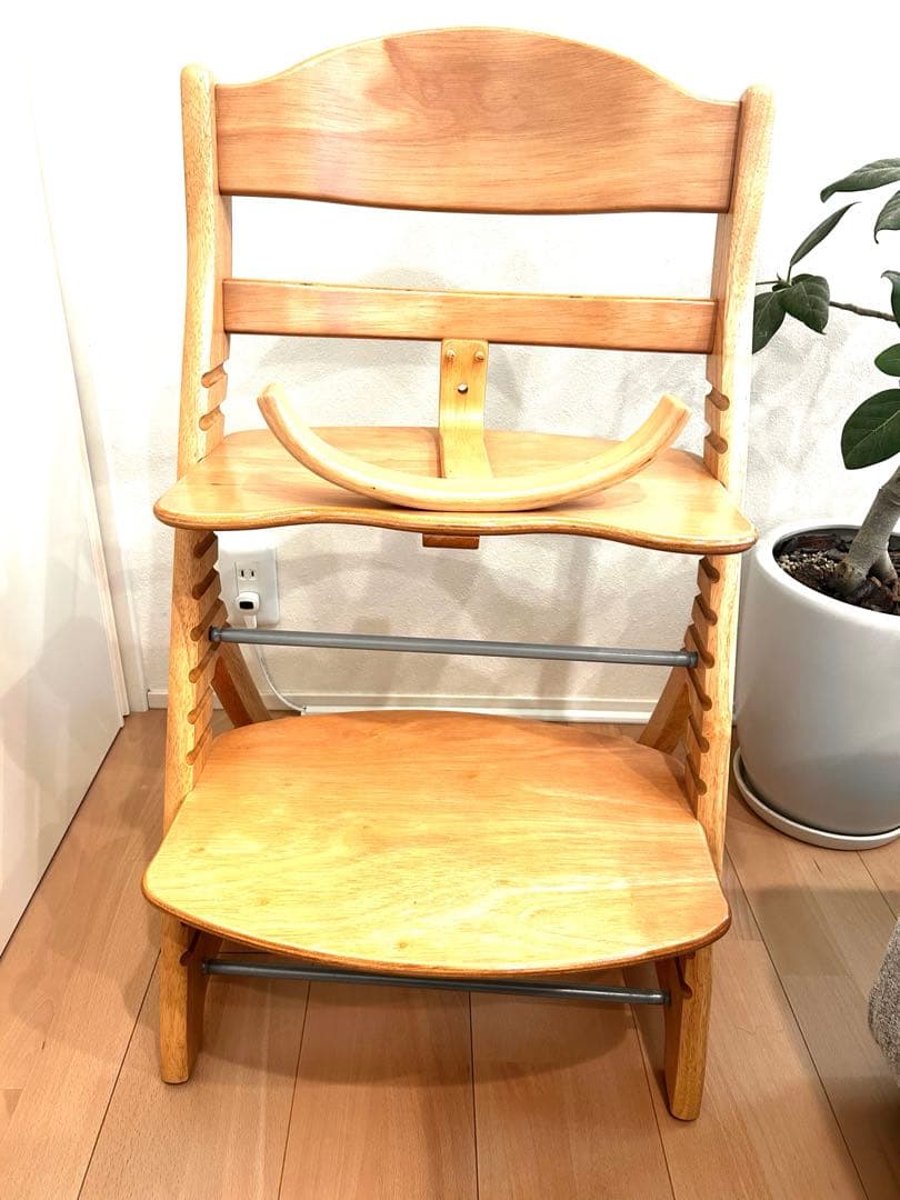 美品＊大和屋すくすくスリムフィットチェアガードつき