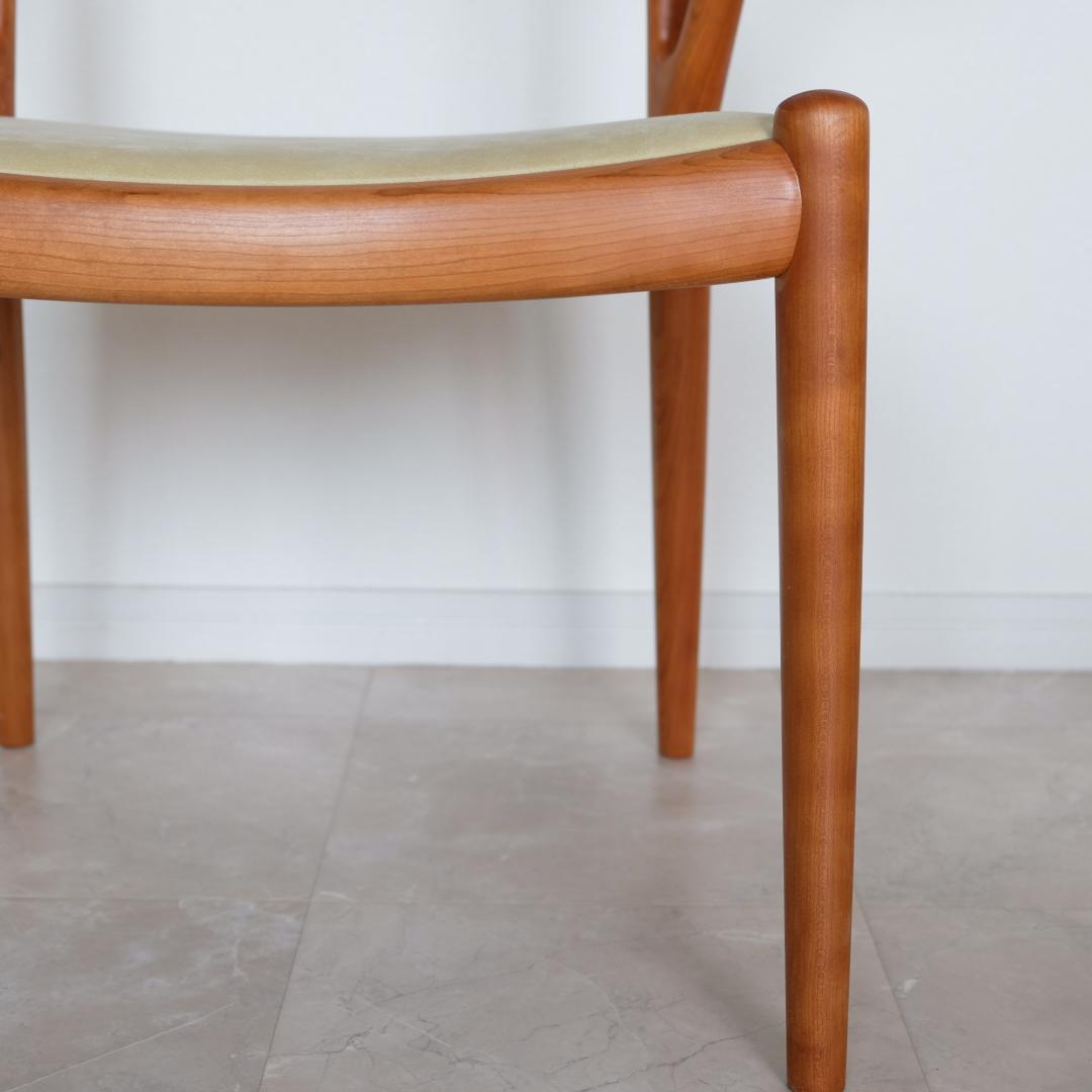 k*2様 【美品｜メンテ済み】Vチェア　家具蔵（KAGURA）　チェリー材②