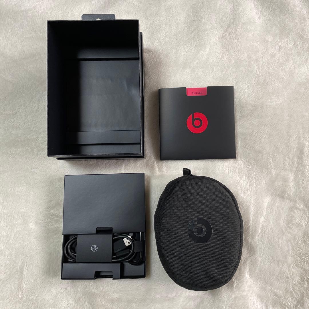 BEATS SOLO3 ビーツ ワイヤレス オンイヤーヘッドフォン ブラック 黒