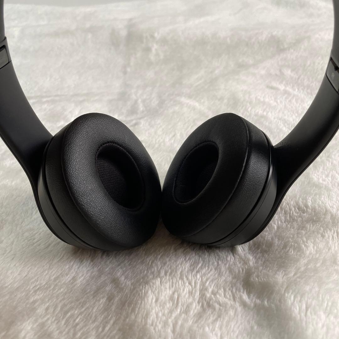 BEATS SOLO3 ビーツ ワイヤレス オンイヤーヘッドフォン ブラック 黒