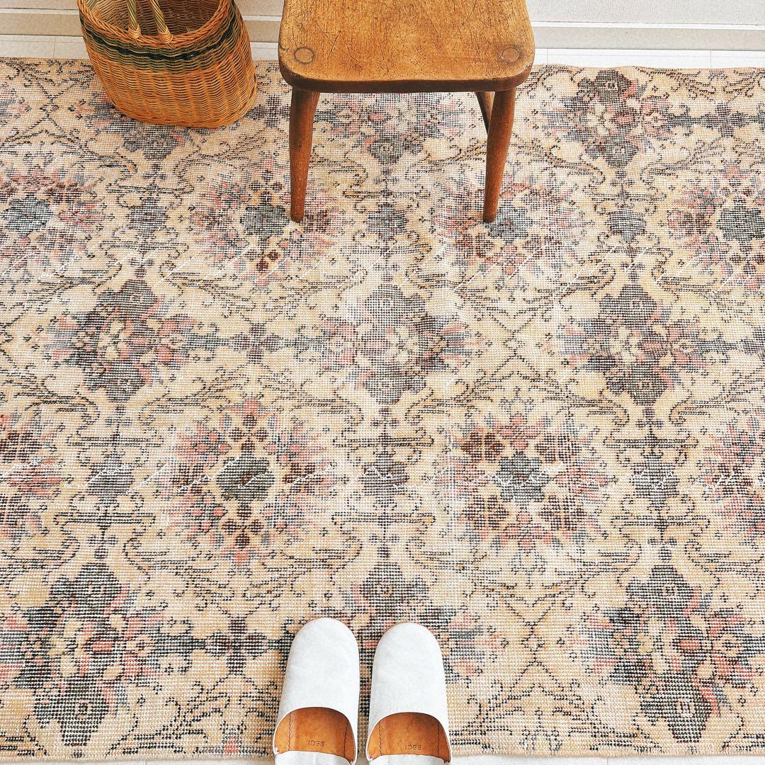 あかさたなトルコ　ヴィンテージラグ　ベージュ　クラシカル