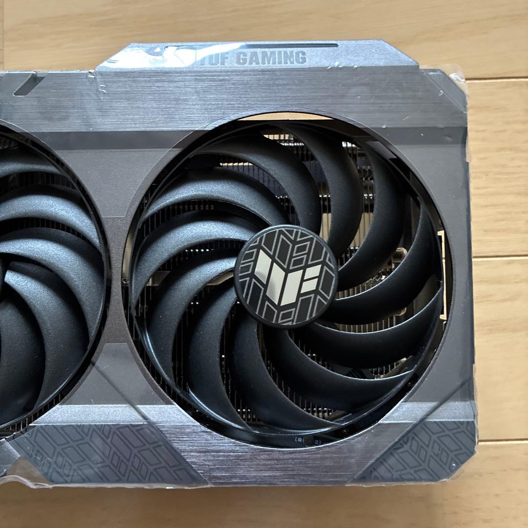 ASUS TUF GAMING RTX 4090 ヒートシンク　ファン　LED