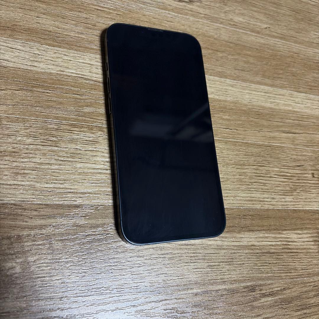 Apple iPhone 13 ブラック 本体　256GB