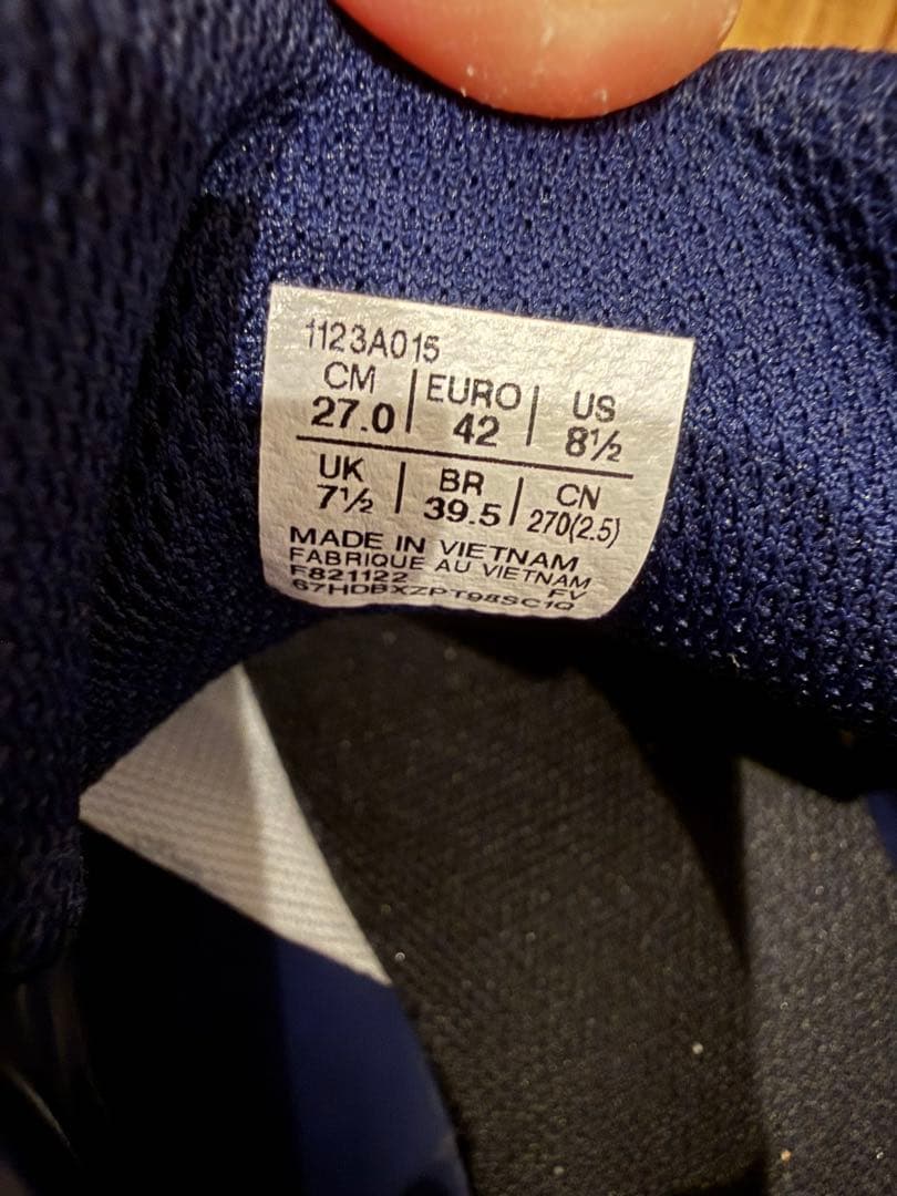 ミズノ　グローバルエリート軟式グローブ2つ、アシックスシューズ