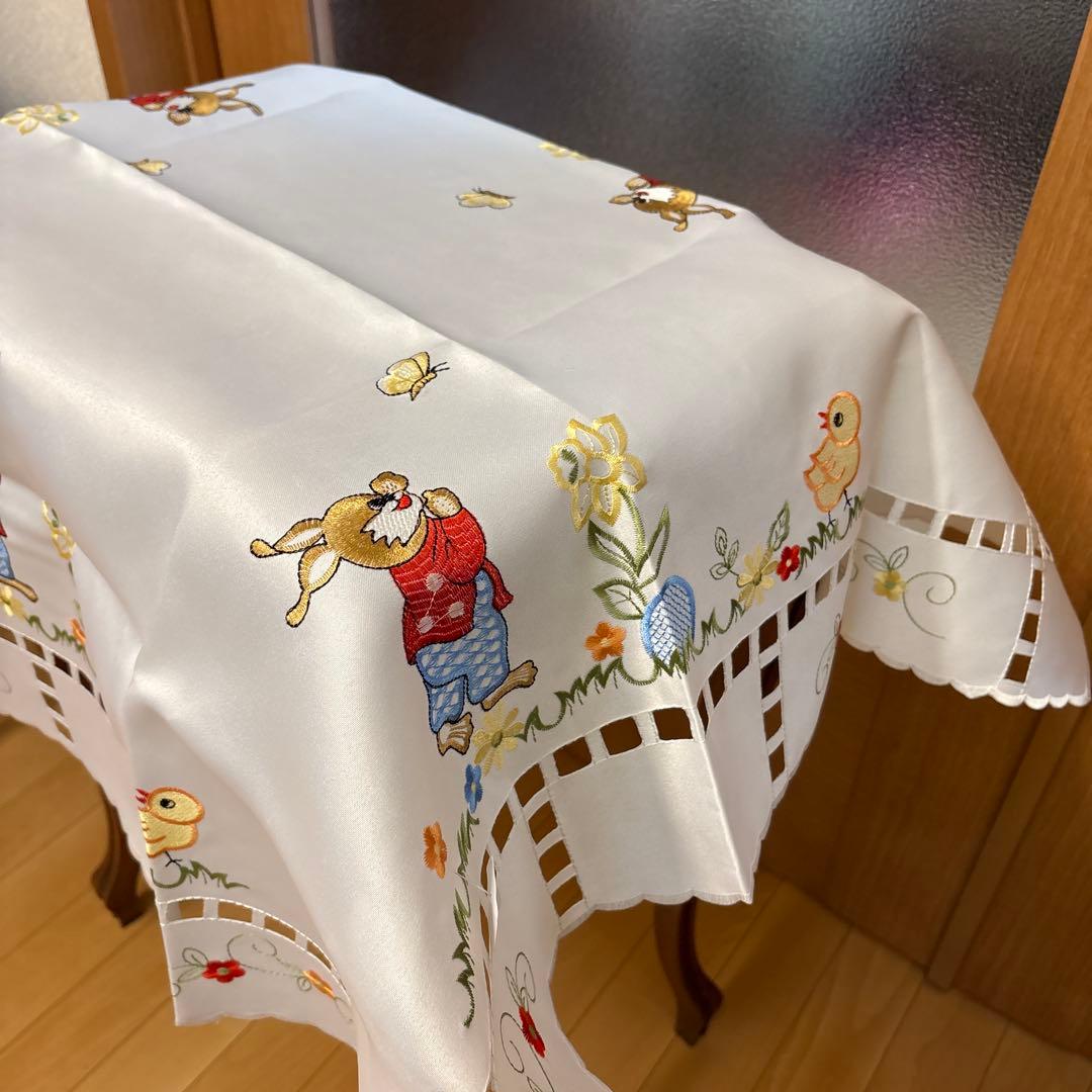 新品未使用品　フランス　テーブルクロス　うさぎ&ひよこ　Pâques イースター