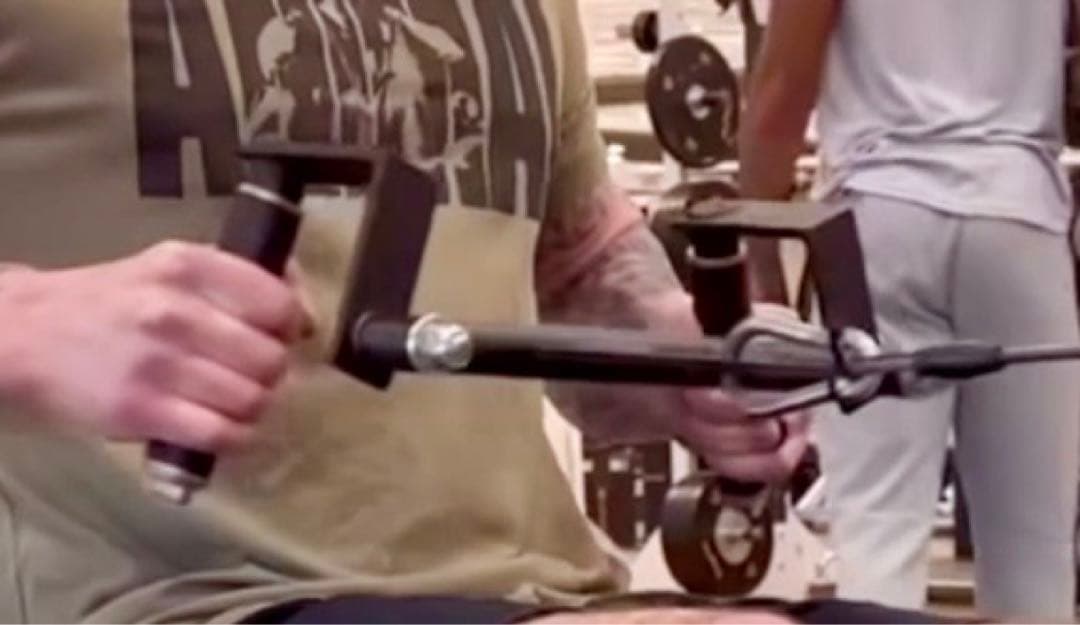 360°グリップ回転 ラットプル ローイング マルチグリップ