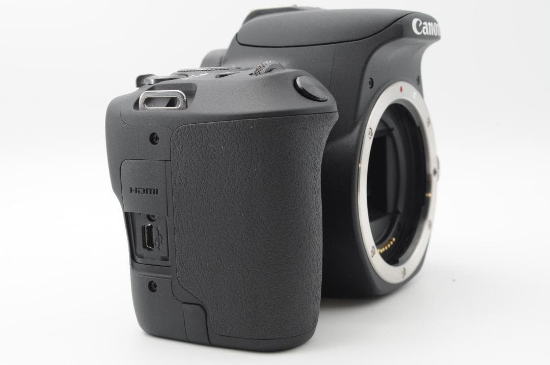 ☆新品級☆ハロウィンSALE☆ Canon EOS Kiss x9 ダブル