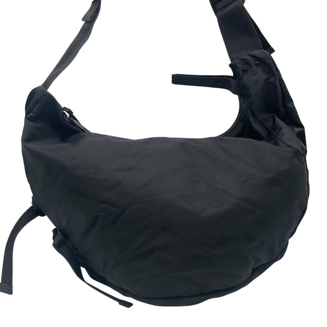 美品 オニツカタイガー メッセンジャーバッグ クロスボディバッグ ナイロン 黒