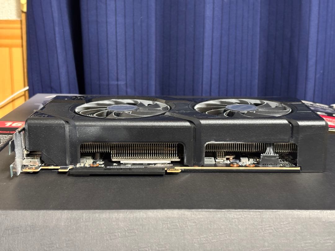 グラフィックボード・グラボ・ビデオカード ASUS Radeon RX 7800 XT DUAL OC 16GB