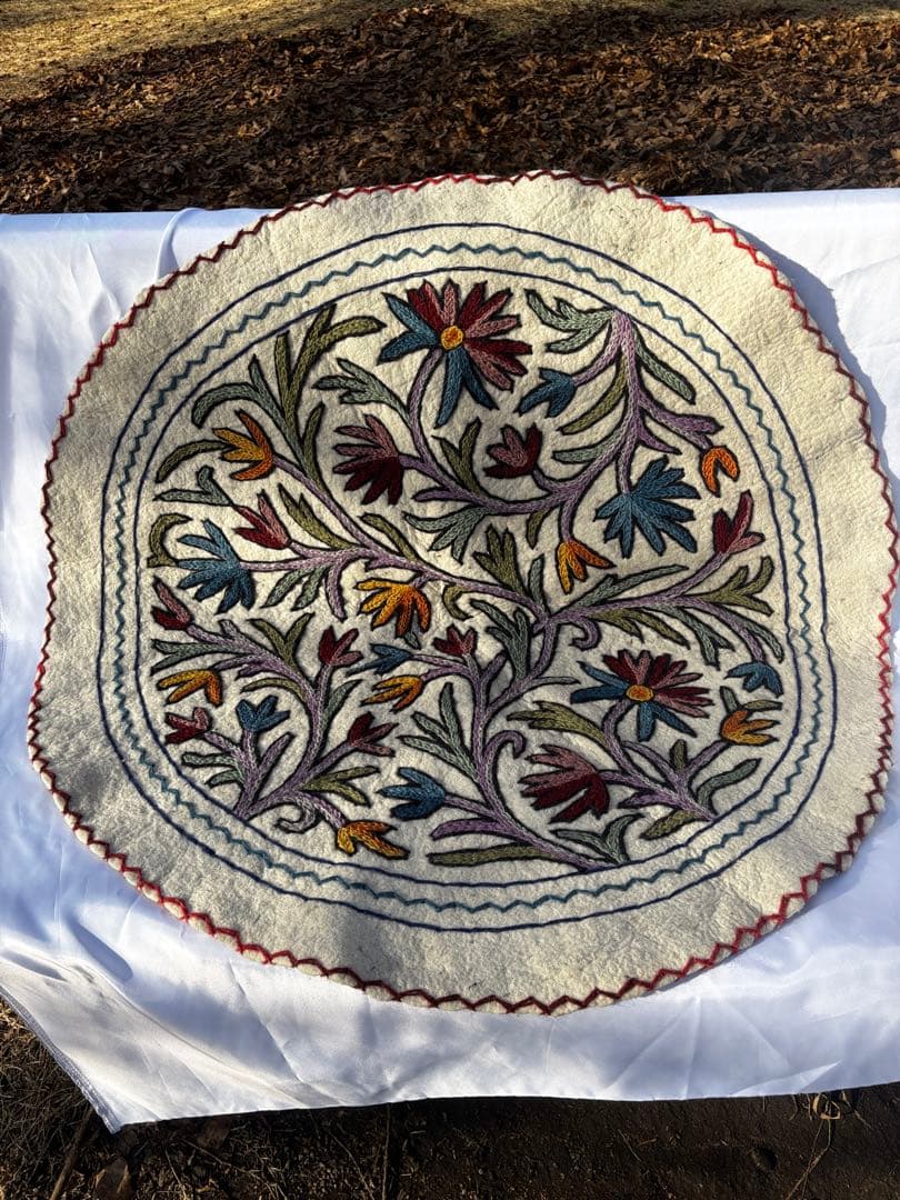 セール　限界価格　ナムダ　ウールラグ　ハンドメイド