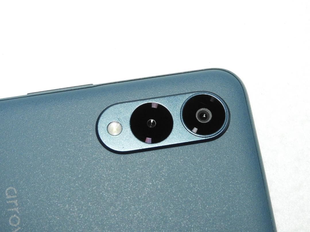 良品 FCNT arrows We2 F-52E ネイビーグリーン SIMフリー