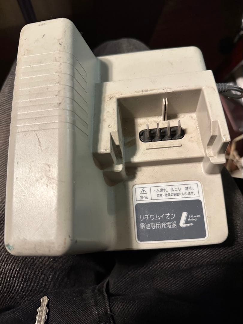 電動アシスト自転車 ジャンク　バッテリーとバッテリーの充電器セット