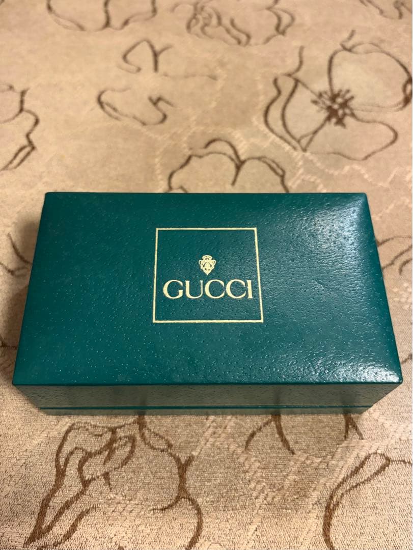 GUCCI チェンジベゼル クォーツ ベゼル10個付 箱付き 動作未確認
